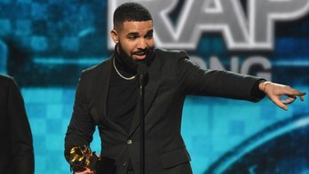 Bilhete escrito por Drake na infância é posto à venda por quase R$30 mil (BBC NEWS BRASIL)