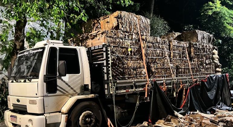 Caminhão transportava 1 tonelada de droga do Paraná até São Paulo