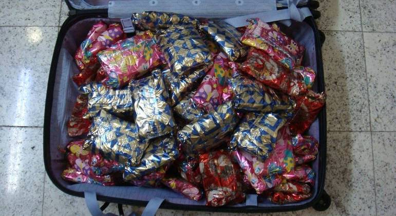 PF prendeu dois passageiros com cocaína na bagagem em aeroporto de São Paulo