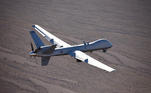 Esses drones são veículos aéreos não tripulados, ou seja, não carregam uma tripulação, mas são controlados remotamente por um piloto. Além do incidente ocorrido no Mar Negro, o Reaper MQ-9 ganhou fama nos últimos meses pela guerra na Ucrânia