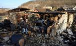 Destruição causada por drones russos em Stari Bezradychi
