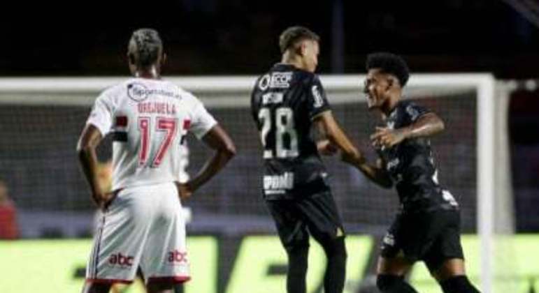 Du Queiroz e Adson - São Paulo x Corinthians