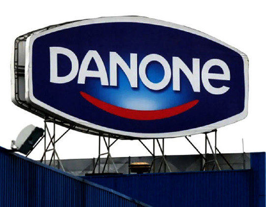 Duas marcas que foram afetadas pelo decreto: a francesa Danone, gigante do iogurte, e a dinamarquesa Carlsber, que produz cerveja. Essas marcas tiveram os ativos confiscados pelo governo russo.