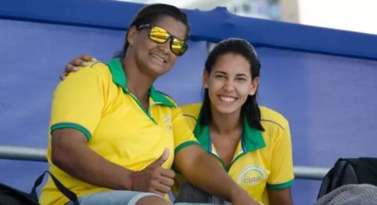 Mais uma vez no vôlei de praia, o talento que passou de geração para geração foi entre a mãe Cida e a filha Duda Lisboa. A ex-atleta foi a primeira treinadora da filha e hoje, trabalha como técnica de outra dupla, também do vôlei de praia