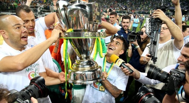 Dudu colecionou troféus pelo Palmeiras. Aos 28 anos, está no seu auge