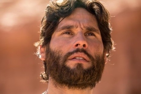 Dudu Azevedo interpreta Jesus na produção da Record TV