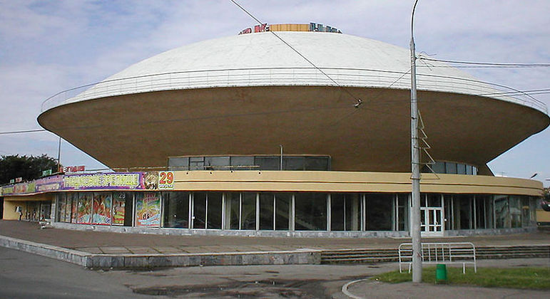 Na Rússia, circos parecem óvnis