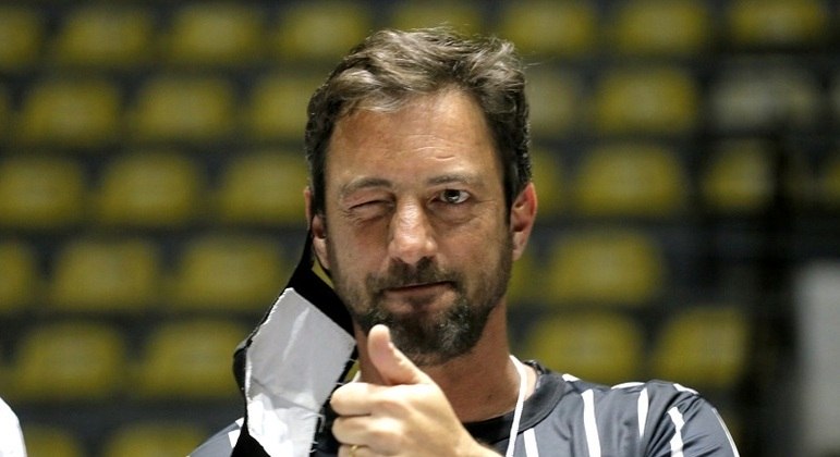 Duilio Monteiro Alves, venceu a guerra nos bastidores. Travou no STJD jogo em Goiás sem corintianos