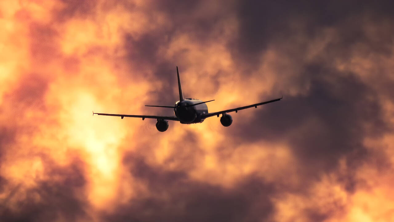 IATA: demanda do transporte aéreo, medida em toneladas de carga por quilômetro, cai 3,4% em junho
