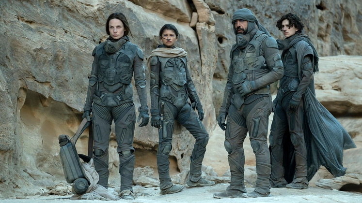 DunaUm dos maiores sucessos de 2021, o filme de ficção científica baseado no clássico literário de Frank Herbert é também grande favorito ao Oscar, em diversas categorias. Até o momento, a superprodução ganhou 58 prêmios na temporada e tem índice de 83% de aprovação no site especializado Rotten Tomatoes, que compila opiniões de críticos. Duna também recebeu diversas indicações ao Bafta, o Oscar britânico, e ao Critics Choice Awards. Na trama, acompanhamos um futuro distante, no qual o mundo é comandado por 