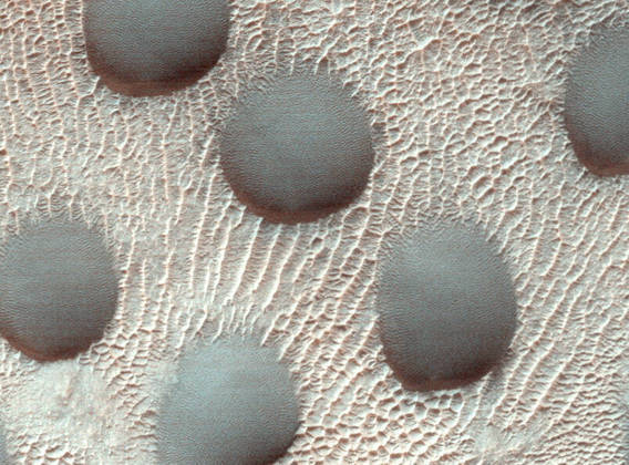 A Nasa conseguiu estas fotos durante o monitoramento do fim do inverno marciano