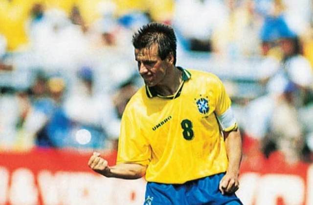Dunga - Última Copa do Mundo: 1998 / Idade: 35 anos.