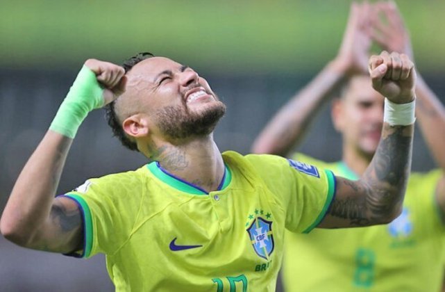 Durante sua recuperação, o médico Rodrigo Lasmar confirmou que Neymar está fora da disputa da Copa América, que ocorrerá entre jjunho e julho nos EUA: 