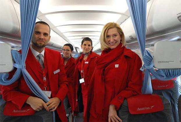 E conseguiu. Desde que se qualificou como comissária da Austrian Airlines em 2022, Gloria diz que tem amado cada momento do trabalho.