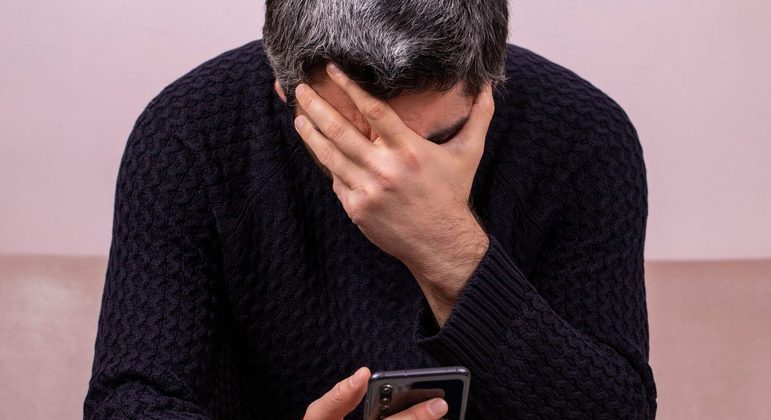 É golpe: aplicativo oferece empréstimo, mas bloqueia celular em atraso de parcelas