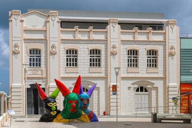 É no Pelourinho que fica Casa do Carnaval, um museu que conta a história do Carnaval de Salvador.