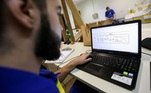 O Sebrae (Serviço Brasileiro de Apoio às Micro e Pequenas Empresas) oferece pela internet diversas opções de cursos online e gratuitos, como: Marketing Digital para Empresas, Formação Pedagógica, Skills para Liderar, Educação Integral, Professor do Futuro, entre outros. Entre os mais acessados está o curso de Gestão Financeira, em 1º lugar do ranking. Para se inscrever basta realizar o processo no próprio site da organização