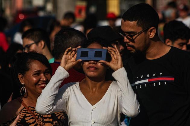 Centenas de pessoas se reuniram no Planetário do Pará, em Belém, para observar o espetáculo astronômicoBombou em TEC! Rãs fêmeas se fingem de mortas para evitar sexo indesejado, diz estudo