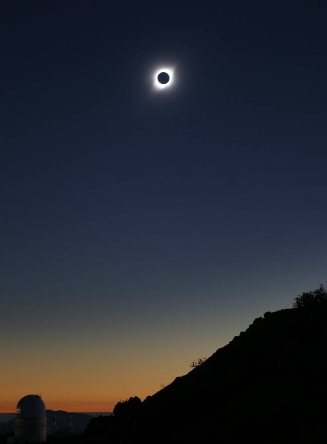Nasa destaca foto tirada por brasileiro do eclipse total do Sol