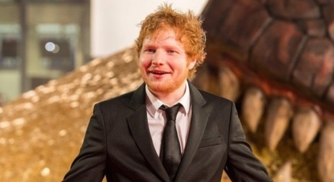 Ed Sheeran é bilionário aos 29 anos