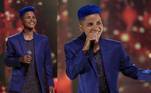 Ed Souza escolheu um look muito autêntico para sua apresentação. A competidora usou uma camiseta cheia de brilho por baixo do blazer violeta e ainda completou o figurino com o cabelo colorido que chamou a atenção de todos