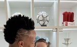 Cecília chegou a Madri no dia 29 do mês passado. 'Minha vida chegou!', escreveu o jogador nas redes sociais. No dia anterior, Karoline Lima publicou uma foto se despedindo da filha e chorando com ela no colo