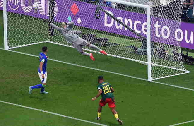 Ederson fez uma ótima defesa, a primeira de um goleiro brasileiro na Copa do Mundo Qatar 2022.