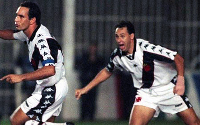 Edmundo e Evair - Já conhecidos dos tempos de Palmeiras, eles se reencontraram em 1997, no Vasco. Se o Animal estava imparável naquele ano, o experiente parceiro de ataque não foi mal. Ele marcou 12 gols em 36 partidas.
