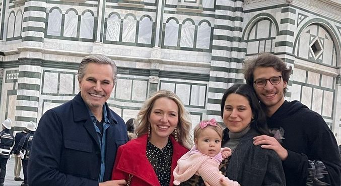 Edson Celulari mostra encontro entre as filhas durante viagem pela Itália 