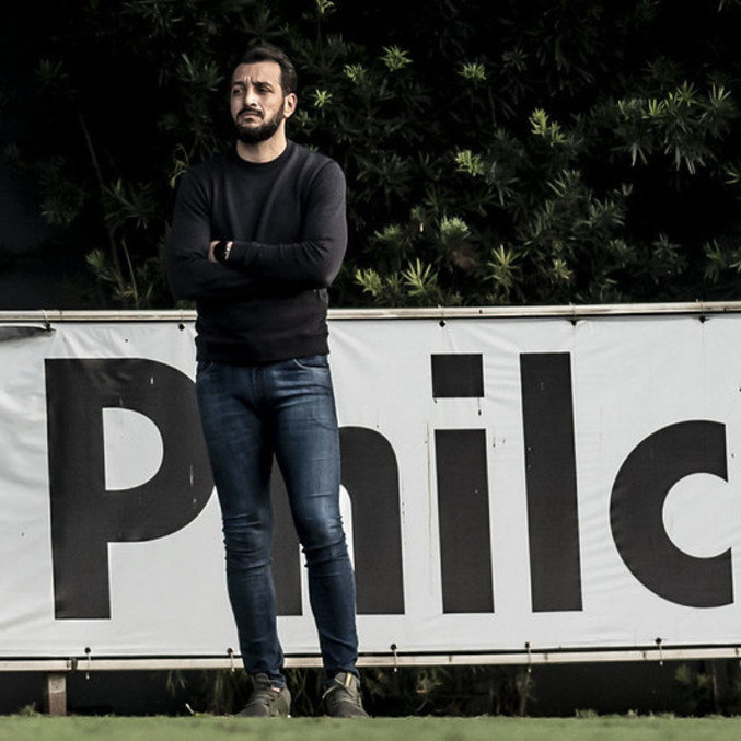 Edu Dracena, hoje no Santos, era zagueiro do Corinthians na eliminação  de 2015