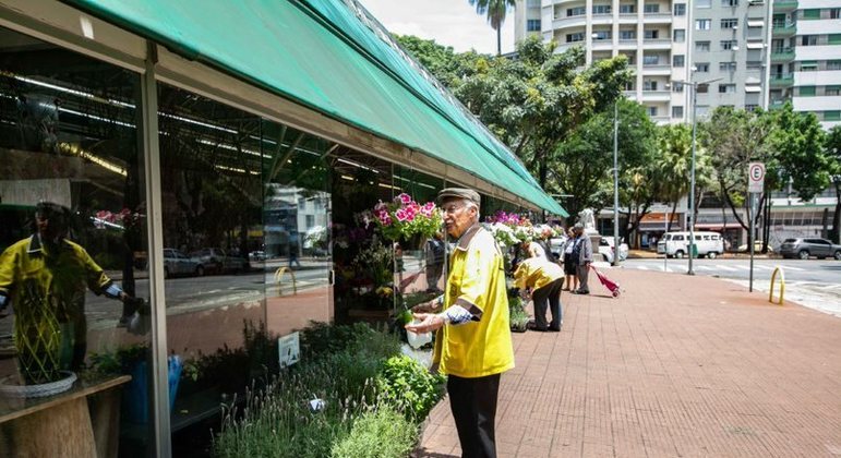 Floristas relatam aumento no preço das flores na véspera dos Dia das Mães