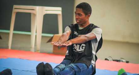Eduardo, de 30 anos, tem deficiência intelectual de grau leve e pratica judô