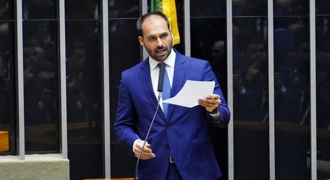 Eduardo Bolsonaro disse a jornalistas que 'o mais provável é a não permanência no PSL' 