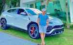 Eduardo Costa chamou a atenção nas redes sociais ao postar foto com seu carrão, o Lamborghini Urus.