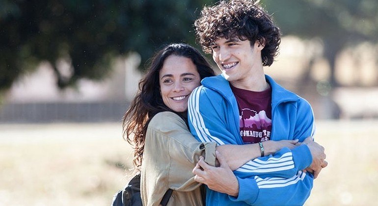 Pré-estreia de Eduardo e Mônica acontecerá em Brasília, entre os dias 13 e 16 deste mês
