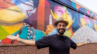 Muralista Eduardo Kobra revela que não fica deslumbrado pelo sucesso (DIVULGAÇÃO/DISNEY RESORTS)
