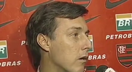 Eduardo "Vassoura", dirigente do Fla, anunciou Waldemar Lemos de forma inesperada em 2003
