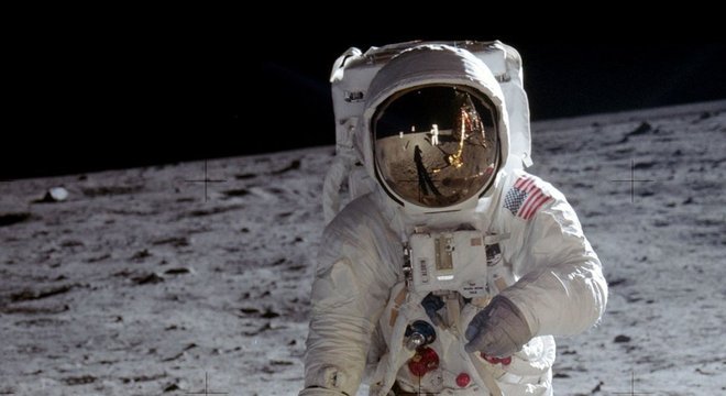 Edwin 'Buzz' Aldrin foi fotografado por Neil Armstrong na superfície lunar