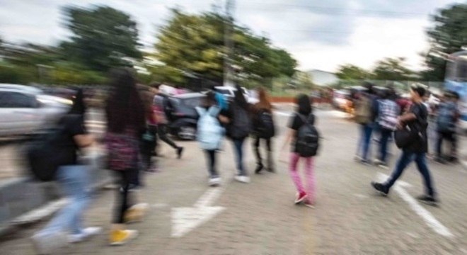 Pais de alunos da rede de ensino privada poderão negociar mensalidades