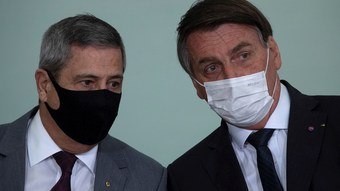 Bolsonaro recebe Braga Netto e militares das Forças Armadas no Palácio da Alvorada