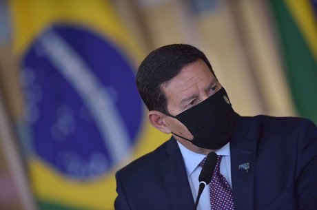 Mourão: 'Governo voltou atrás sobre uso de precatórios'