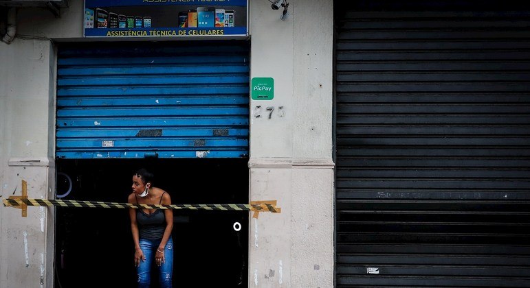 Covid-19: Ribeirão Preto fecha o comércio e transporte público