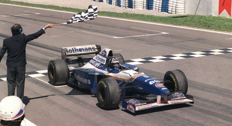 Damon Hill foi o responsável por reerguer a Williams depois da tragédia. Em 1996, pilotando o FW18 do engenheiro, ele levou a equipe mais uma vez ao topo do pódio. Em 12 das 16 corridas, um piloto da equipe foi o vencedor, o que fez com que eles faturassem mais um título