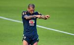 De acordo com o jornal El Mundo, Daniel Alves poderá ser condenado a uma pena de oito a dez anos de prisão. No início de fevereiro, oito testemunhas, que estiveram presentes na madrugada em que o caso teria ocorrido, prestaram depoimento à Justiça espanhola: uma amiga e a prima da denunciante; dois garçons da área VIP da Sutton; o porteiro da casa noturna; o diretor da boate, responsável por acionar o protocolo contra agressão sexual e chamar a polícia catalã; e duas pessoas que estavam na discoteca na noite do ocorrido