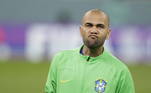 De acordo com um colega de Daniel Alves, o jogador é hostilizado no presídio. Chamado de 'estuprador', ele costuma ser intimidado nos momentos em que divide espaço com outros presidiários, como nas partidas de futebol e no refeitório. A identidade do colega do lateral-direito não foi revelada