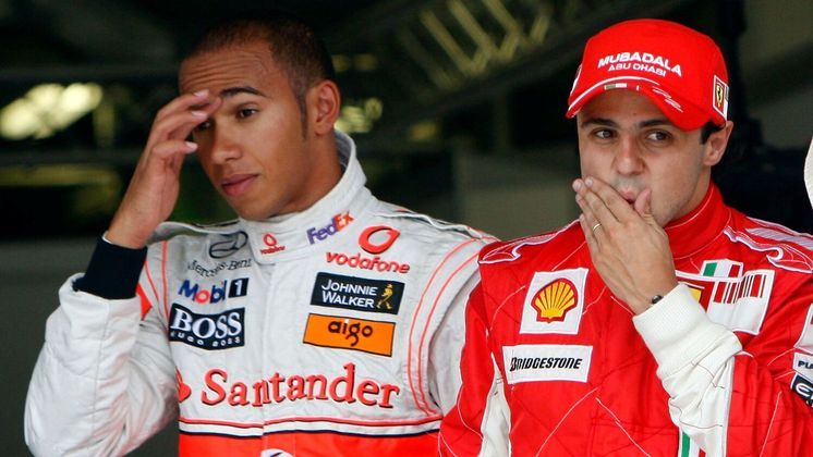 9 - O que diz Lewis Hamilton?Em um primeiro momento, Hamilton alegou ter memória fraca e disse não lembrar muito bem da temporada de 2008: 