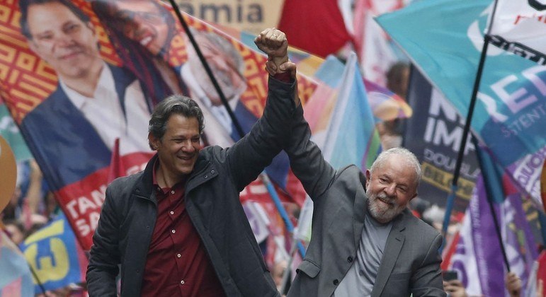Lula e Haddad fazem ato público durante a campanha eleitoral em São Paulo