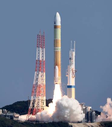 O satélite também carregava um sensor do Ministério da Defesa do Japão, capaz de encontrar dois tipos de raio infravermelho que seriam testados para detectar lançamentos de mísseis balísticos, especialmente da ditadura da Coreia do Norte