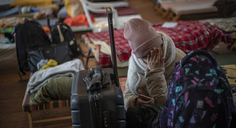 Cerca de 1 milhão de pessoas já deixaram a Ucrânia desde o início do conflito