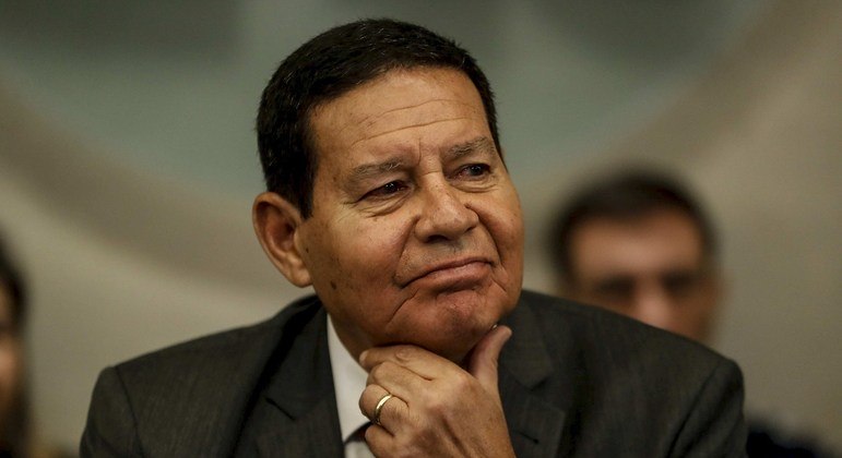 Mourão foi diagnosticado com covid-19 no fim do ano passado